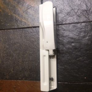 Acco Swingline 74028 Lever Handle Hole Punch